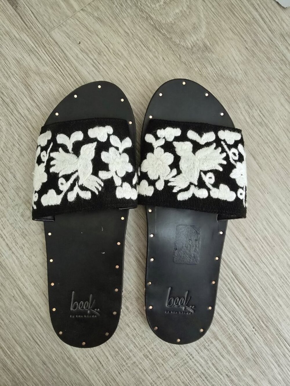 Beek Anthropologie Lovebird Slide Sandals 8 Black White Embroidery Slip On Stud